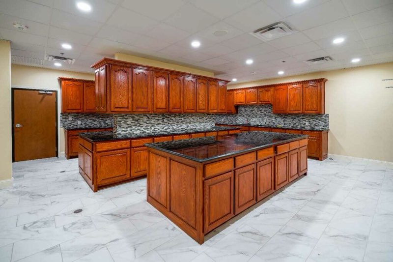 Commercial kitchen
